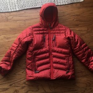 Marmot, Kids sized Large (12-13) 700 Down jacket.